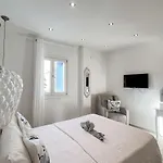 Reginas Studios&Apartments- Blue Flower apartment Apartamento *