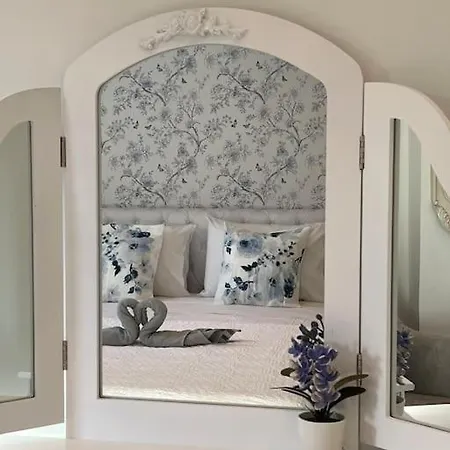 Apartament Reginas & Apartments- Blue Flower *